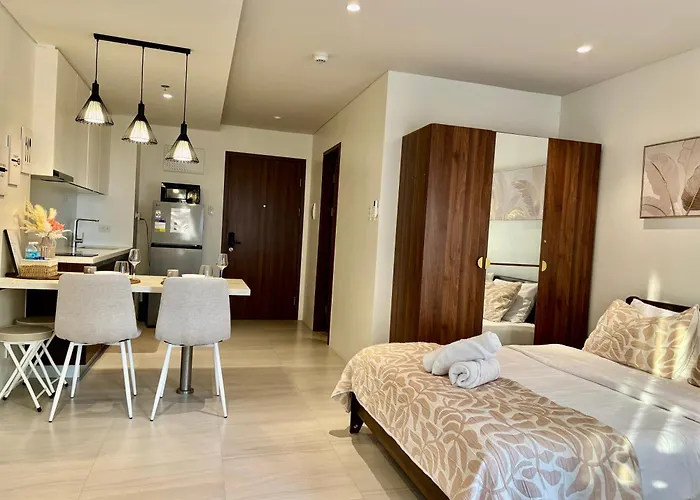 Apartment Azure Haven Pool Netflix Fast Wifi *