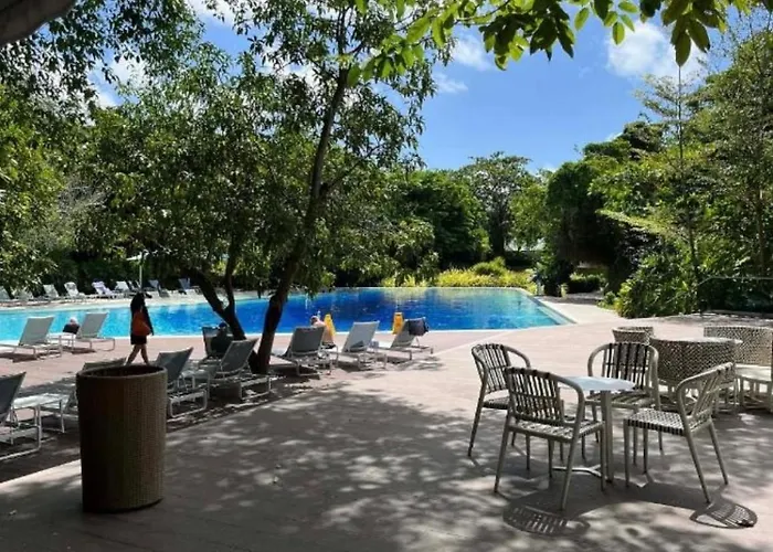 Azure Haven Pool Netflix Fast Wifi Apartment Lapu-Lapu City